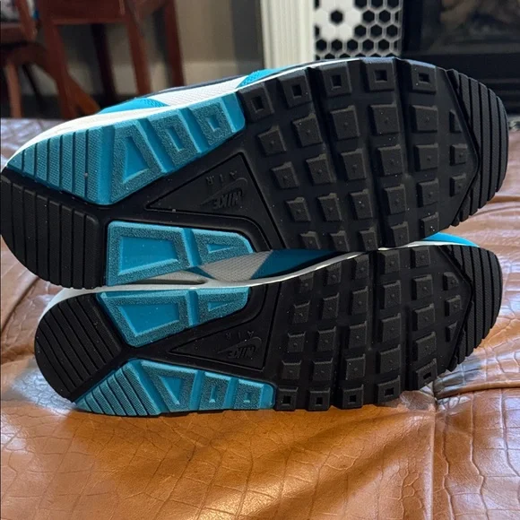 Nike air max sneakers - Picture 3 of 5